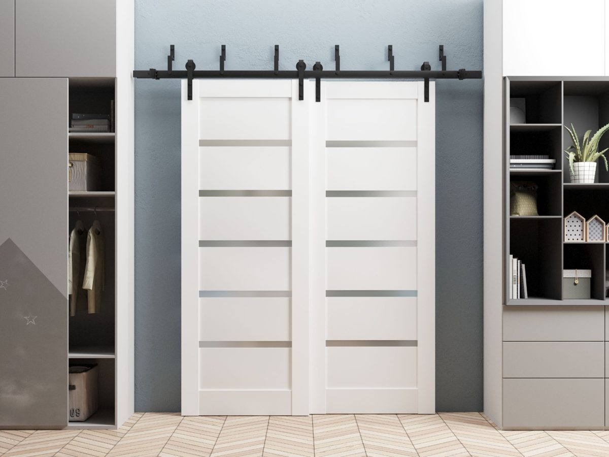 Vantage 4117 Interior Slab door view 4