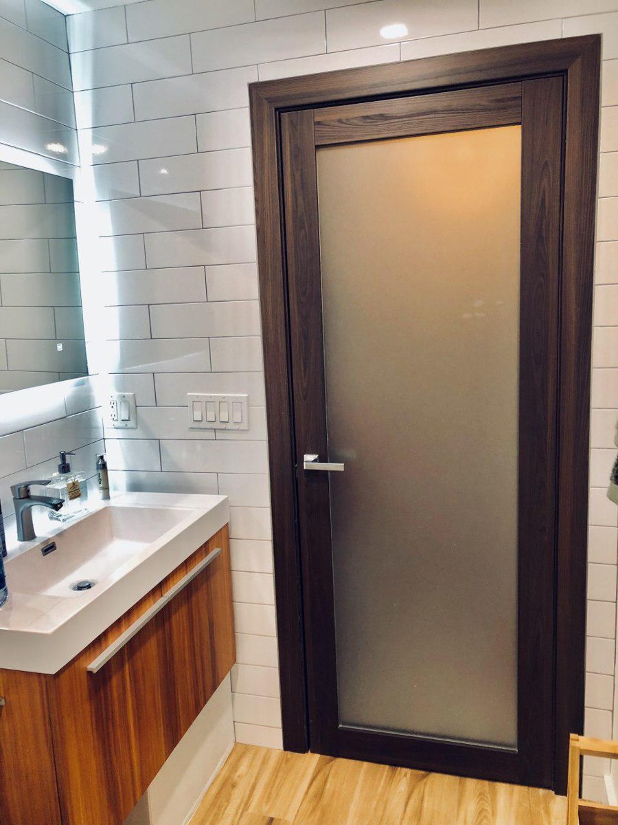 Lumina 2102 Interior Slab door view 6
